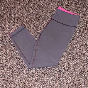 Lululemon reversible capri length leggings